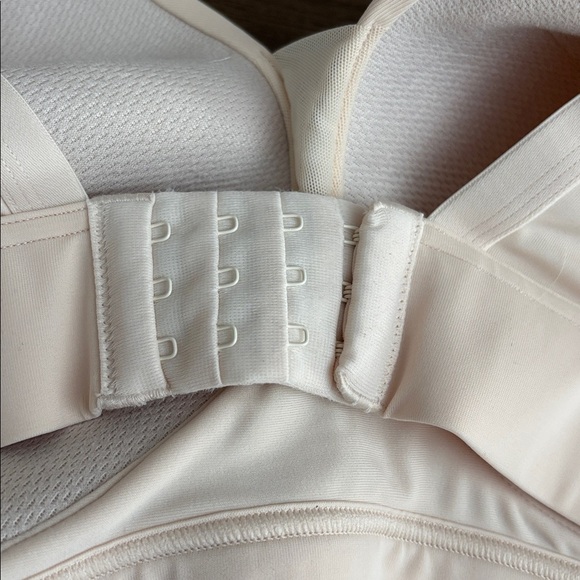 Jockey Women’s Plus Bra Lot 7514 Beige/Blush Forever Fit Wireless 3XL (2 Bras) - Picture 12 of 15